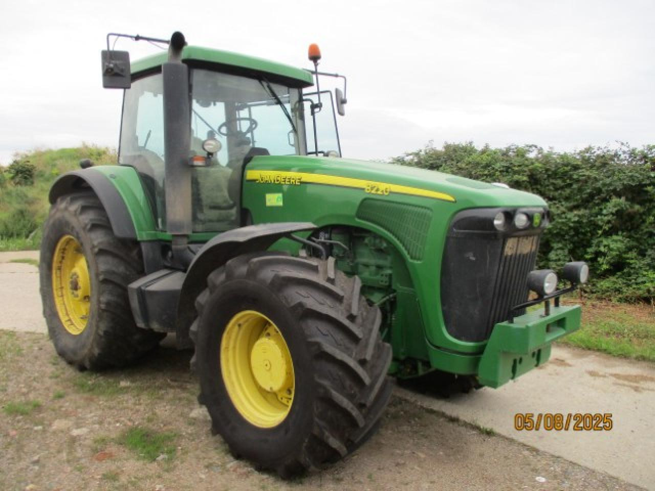 John Deere 8220 Power Schift 7290 Std. - Traktor: bild 1 John Deere 8220 Power Schift 7290 Std. - Traktor: bild 1