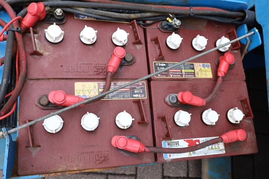 Genie GS3232 Hydraulic Outriggers, Electric, 11.75m Work - Saxlift: bild 5 Genie GS3232 Hydraulic Outriggers, Electric, 11.75m Work - Saxlift: bild 5