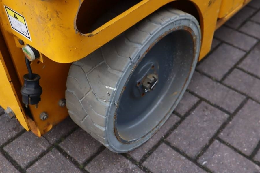 Saxlift Haulotte Compact 10 Electric, 10m Working Height, 450kg Cap: bild 13