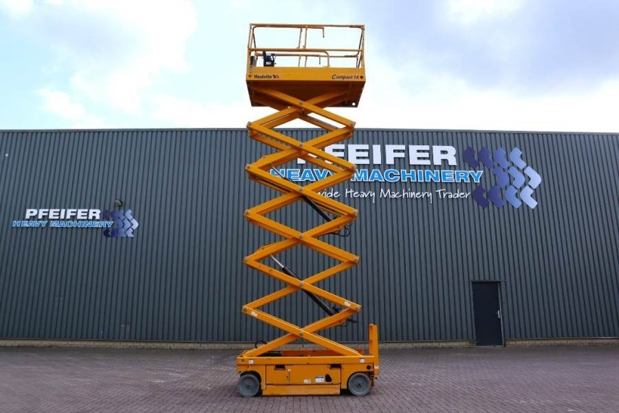 Haulotte Compact 14 Electric, 14m Working Height, 350kg Cap - Saxlift: bild 3 Haulotte Compact 14 Electric, 14m Working Height, 350kg Cap - Saxlift: bild 3
