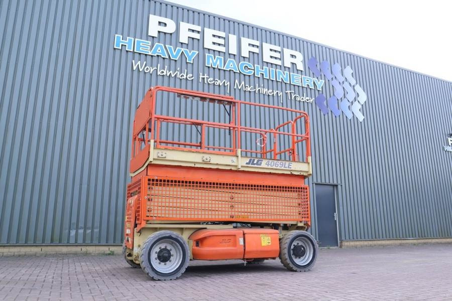 JLG M4069 Hybrid, 14.2m Working Height, 360kg Capacity - Saxlift: bild 1 JLG M4069 Hybrid, 14.2m Working Height, 360kg Capacity - Saxlift: bild 1