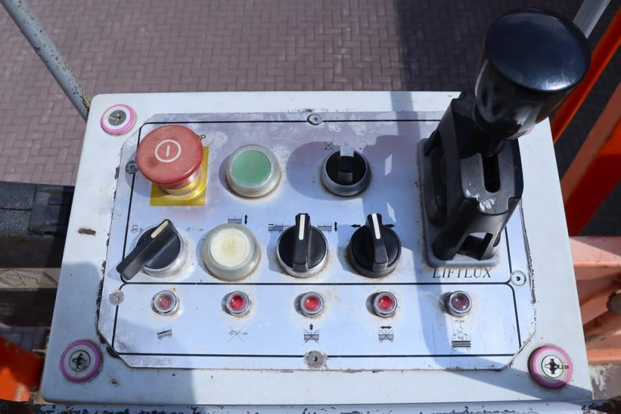 JLG SL320-30 Diesel, 4x4 Drive, 34m Working Height, 14 - Saxlift: bild 4 JLG SL320-30 Diesel, 4x4 Drive, 34m Working Height, 14 - Saxlift: bild 4