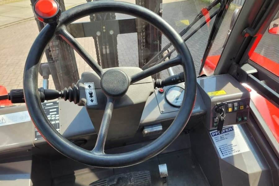 Manitou M30-4 Valid Inspection, *Guarantee, Diesel, 4x4 Dr - Terrängtruck: bild 4 Manitou M30-4 Valid Inspection, *Guarantee, Diesel, 4x4 Dr - Terrängtruck: bild 4