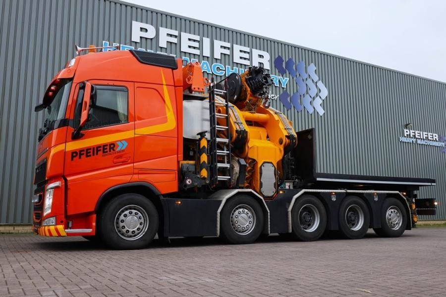 Volvo FH12 With Cormach 135t/m Crane Volvo FH12 10x4 Wit - Allterrängkran: bild 1 Volvo FH12 With Cormach 135t/m Crane Volvo FH12 10x4 Wit - Allterrängkran: bild 1