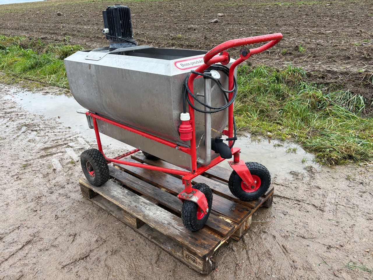 Boss produkter  - Utrustning för uppfödnings: bild 1 Boss produkter  - Utrustning för uppfödnings: bild 1