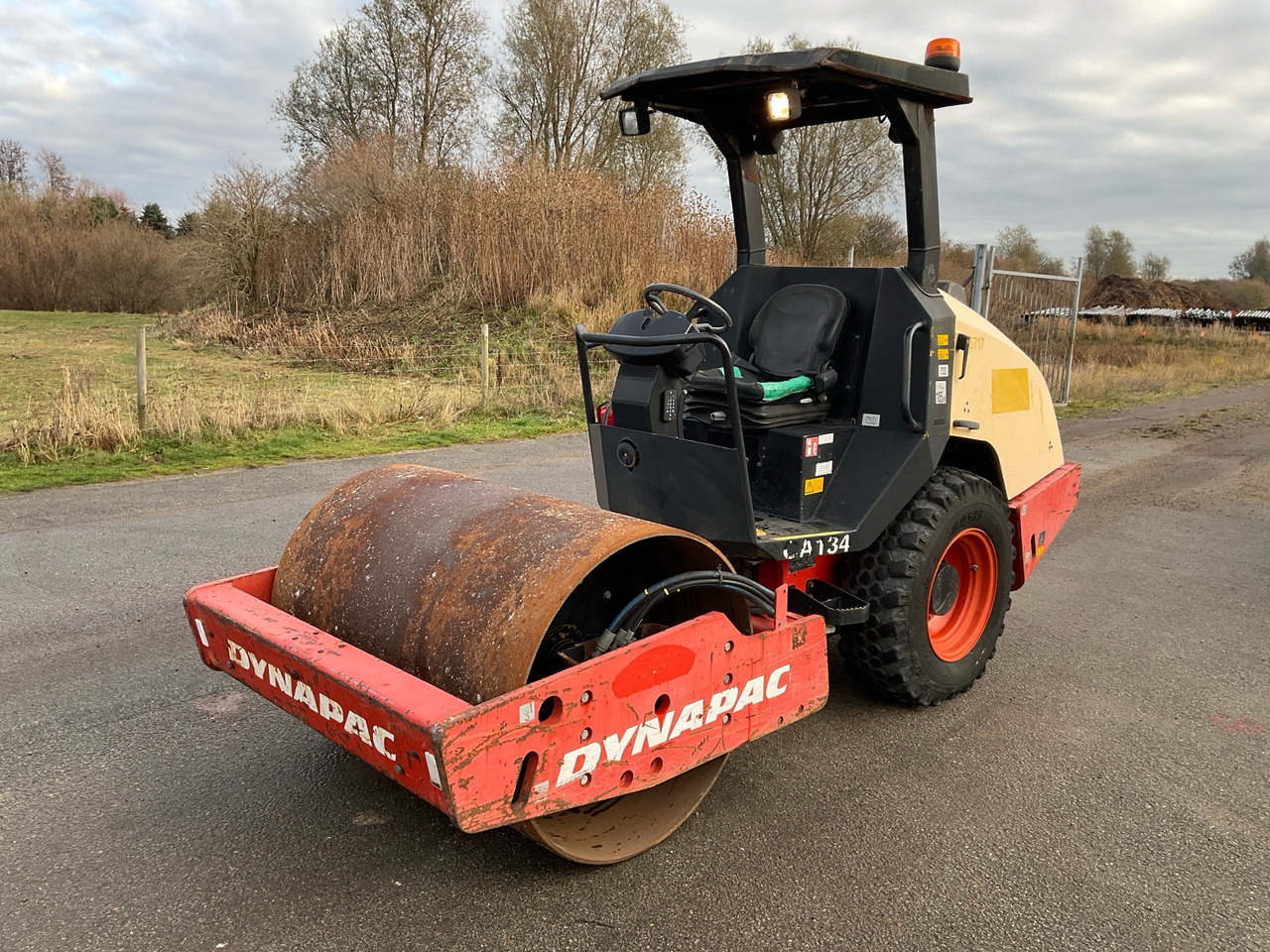Dynapac CA134D - Kompaktor: bild 1 Dynapac CA134D - Kompaktor: bild 1