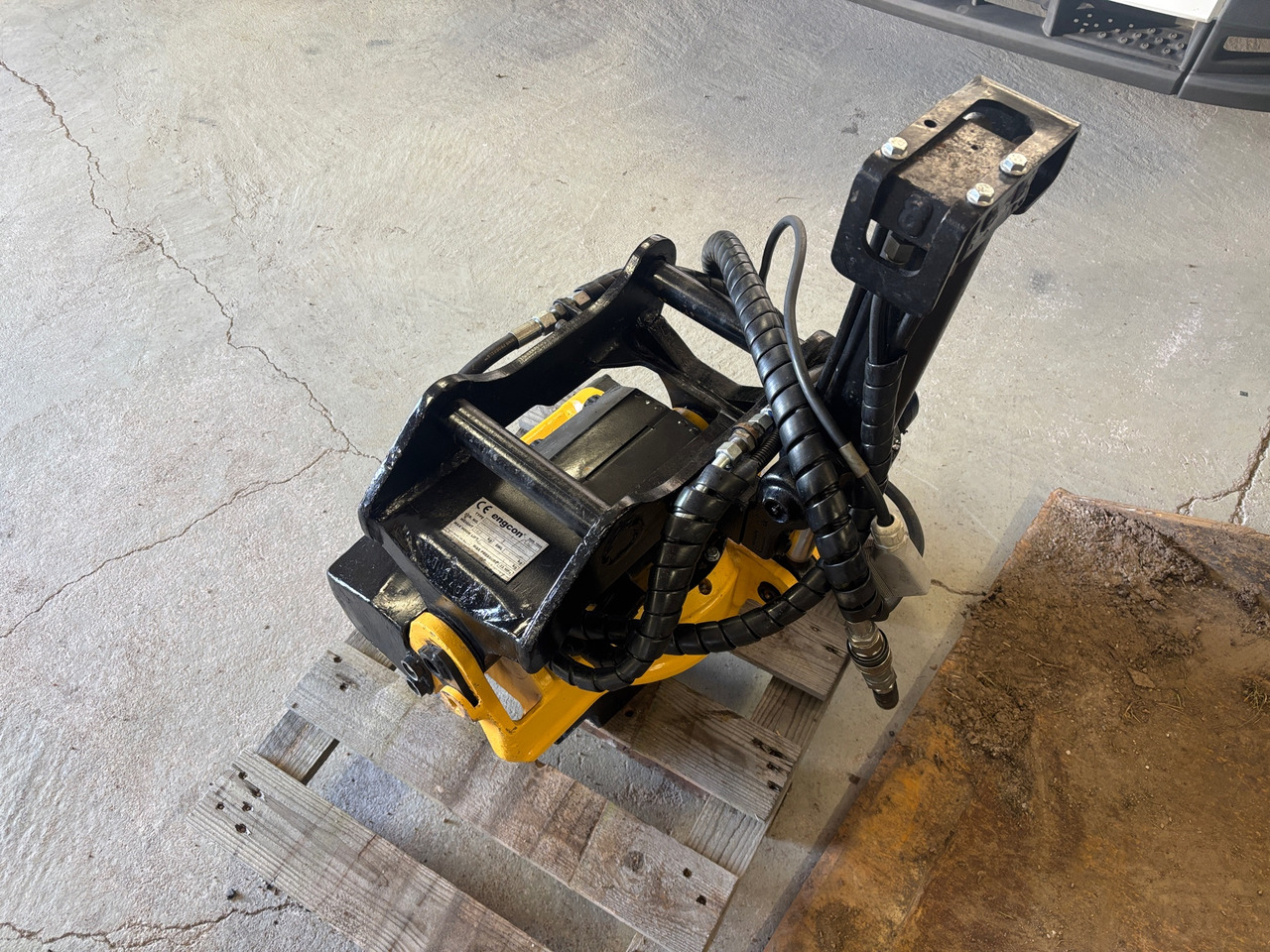Engcon S40 - Entreprenadutrustning: bild 1 Engcon S40 - Entreprenadutrustning: bild 1