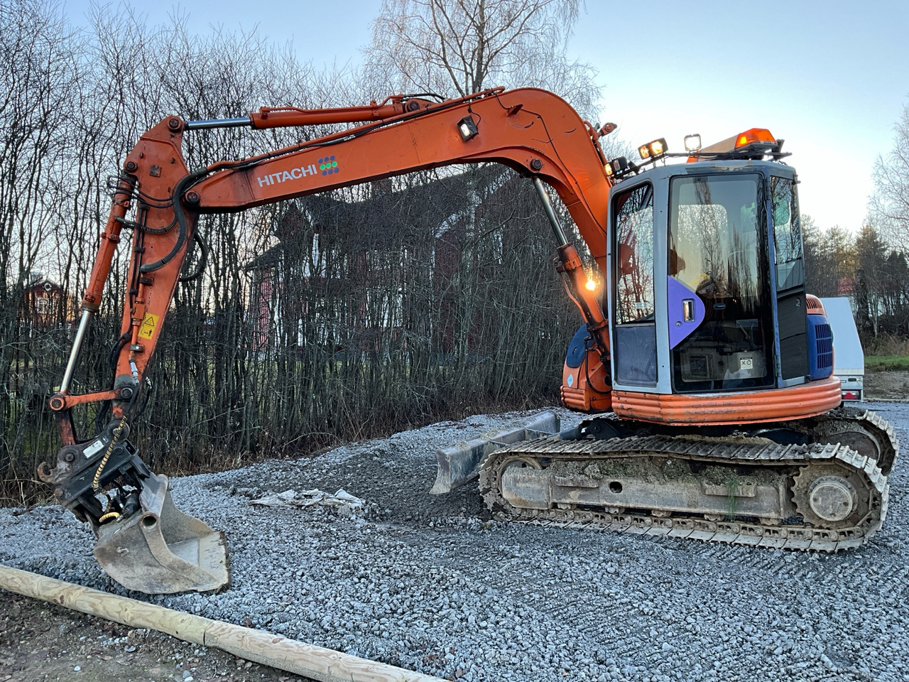 Hitachi EX75UR-3 - Grävmaskin: bild 1 Hitachi EX75UR-3 - Grävmaskin: bild 1