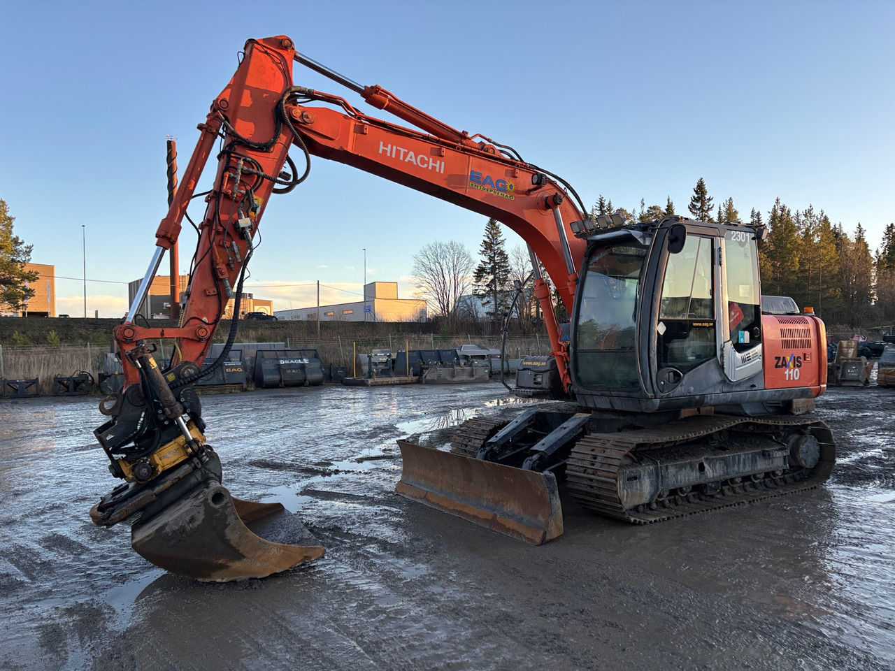 Hitachi ZX 110-3 - Grävmaskin: bild 1 Hitachi ZX 110-3 - Grävmaskin: bild 1