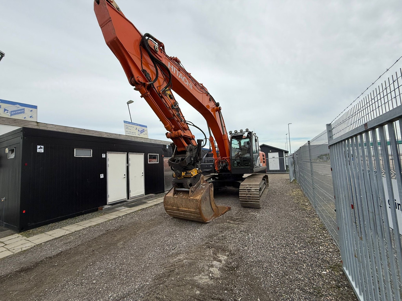 Hitachi ZX300LC-6 - Grävmaskin: bild 1 Hitachi ZX300LC-6 - Grävmaskin: bild 1