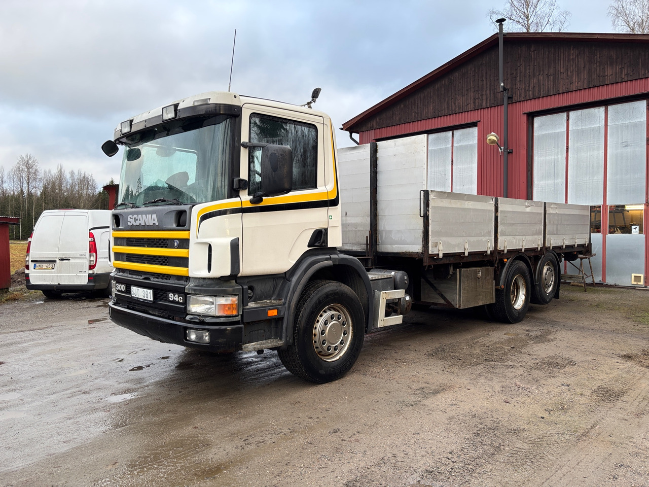 Scania P94G 300 - Lastbil: bild 1 Scania P94G 300 - Lastbil: bild 1