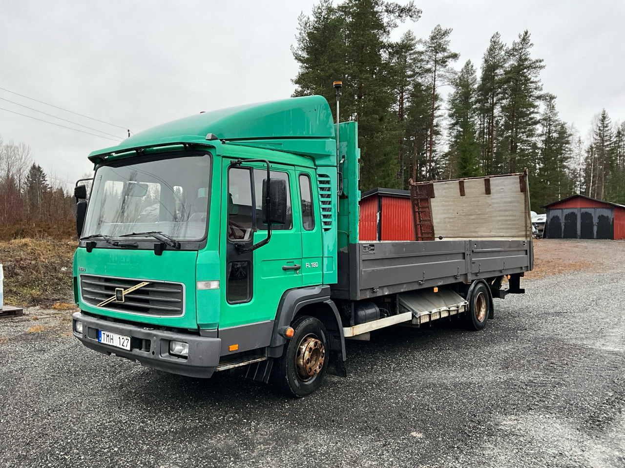 Volvo FL180 - Lastbil: bild 1 Volvo FL180 - Lastbil: bild 1