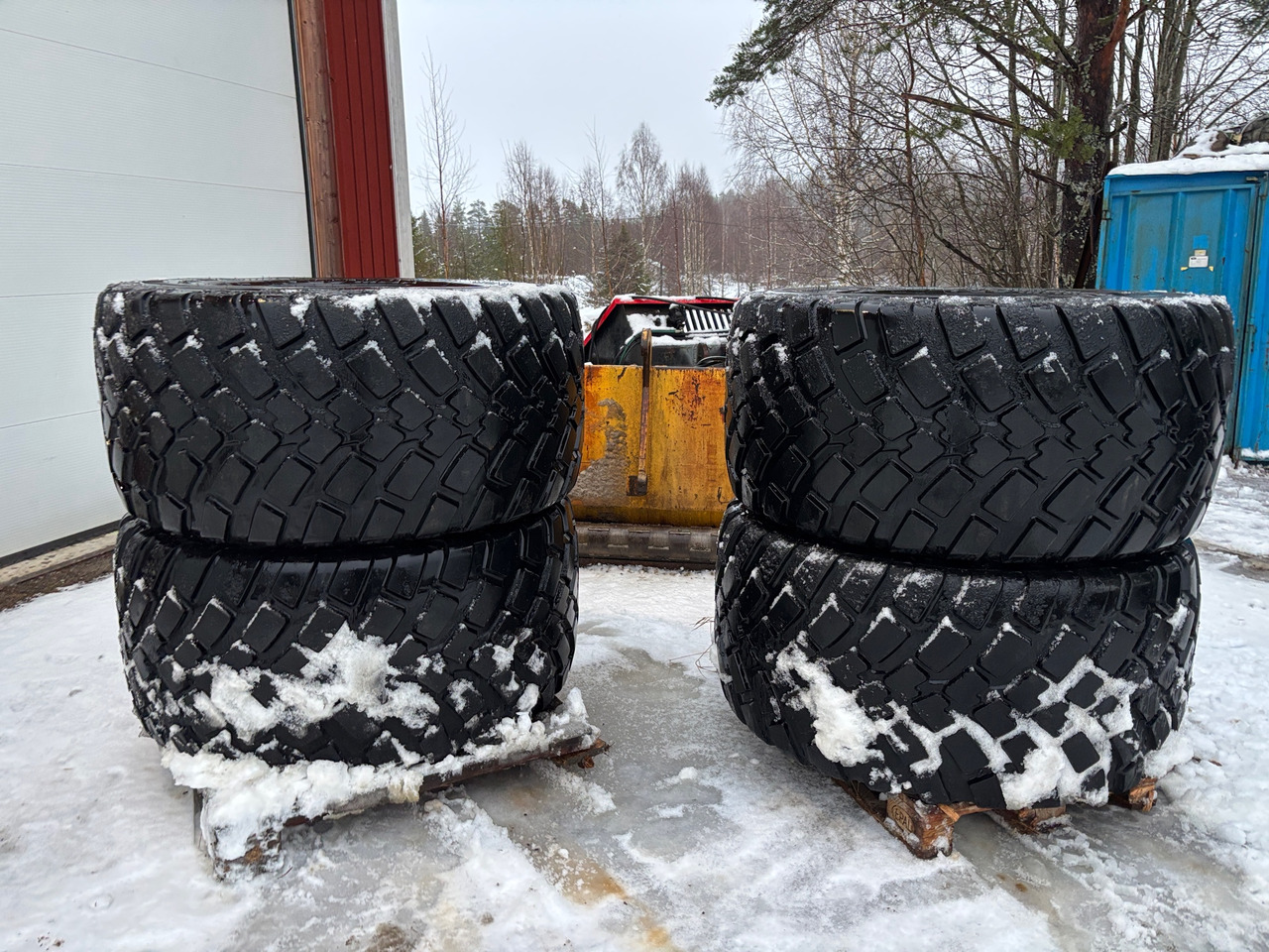 Leao Flo-Max - Däck för Byggmaskiner: bild 1 Leao Flo-Max - Däck för Byggmaskiner: bild 1