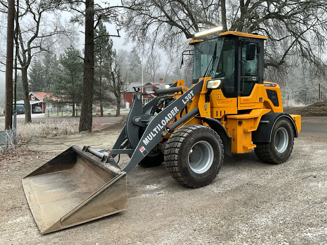 Multiloader L30T - Hjullastare: bild 1 Multiloader L30T - Hjullastare: bild 1