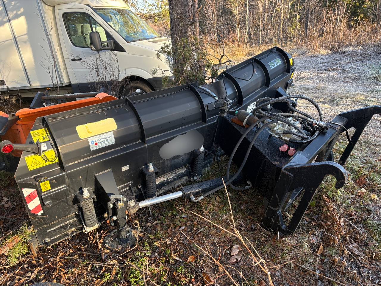 Pronar Puv3300 - Snöplog: bild 1 Pronar Puv3300 - Snöplog: bild 1