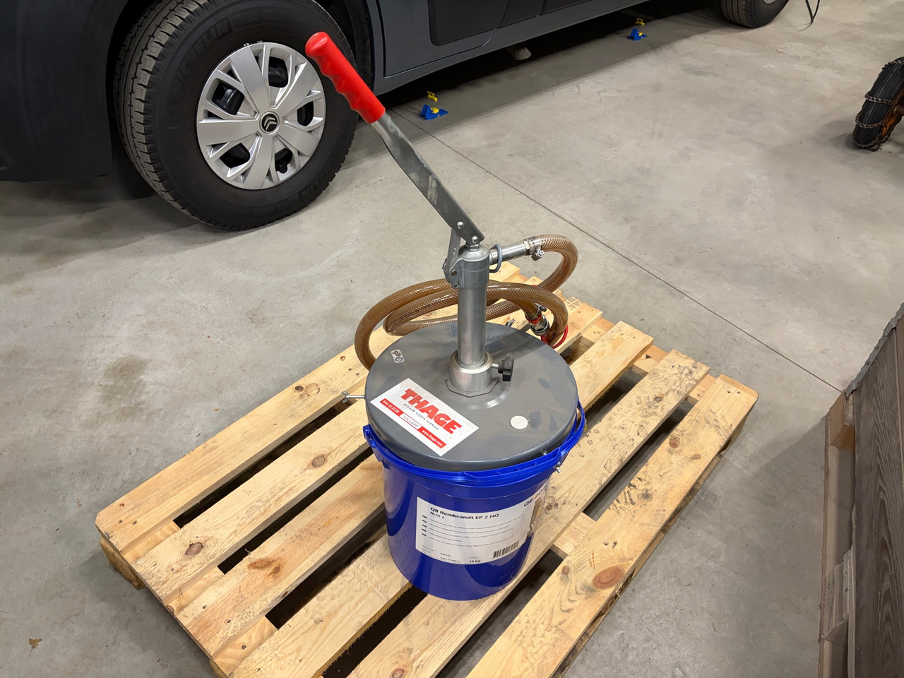 Q8 Oils Rembrandt EP 2 HQ - Entreprenadutrustning: bild 1 Q8 Oils Rembrandt EP 2 HQ - Entreprenadutrustning: bild 1