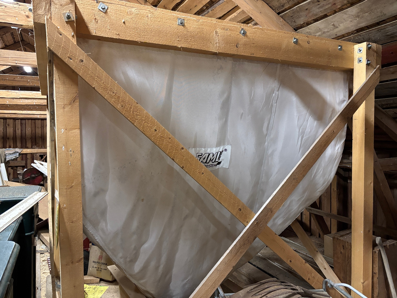 Samlesilo - Utrustning för uppfödnings: bild 1 Samlesilo - Utrustning för uppfödnings: bild 1