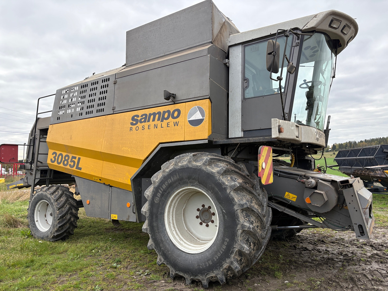 Sampo Rosenlew SR3085L - Skördetröska: bild 1 Sampo Rosenlew SR3085L - Skördetröska: bild 1