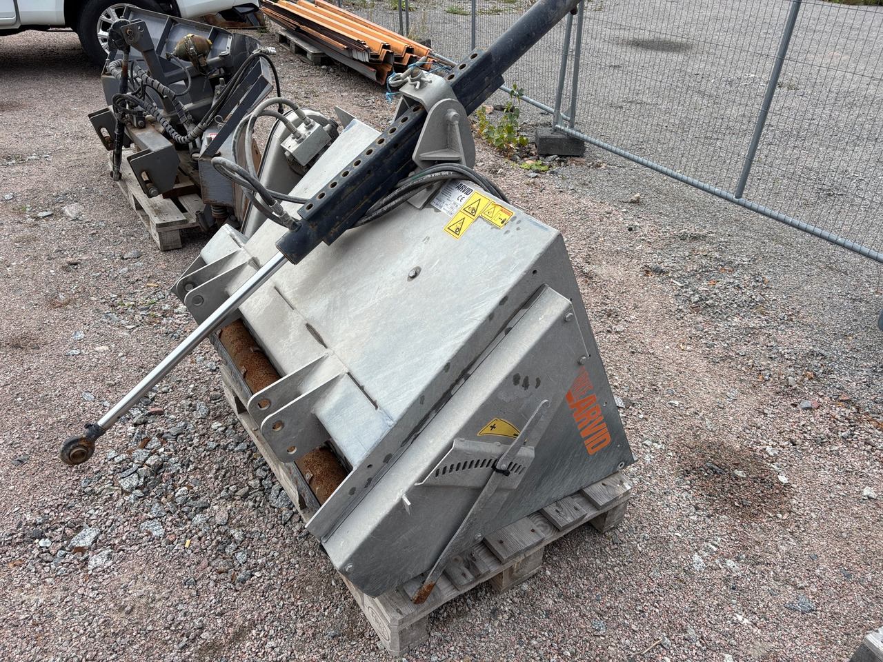 Starke Arvid 500/1200 - Sand-/ Saltspridare: bild 1 Starke Arvid 500/1200 - Sand-/ Saltspridare: bild 1