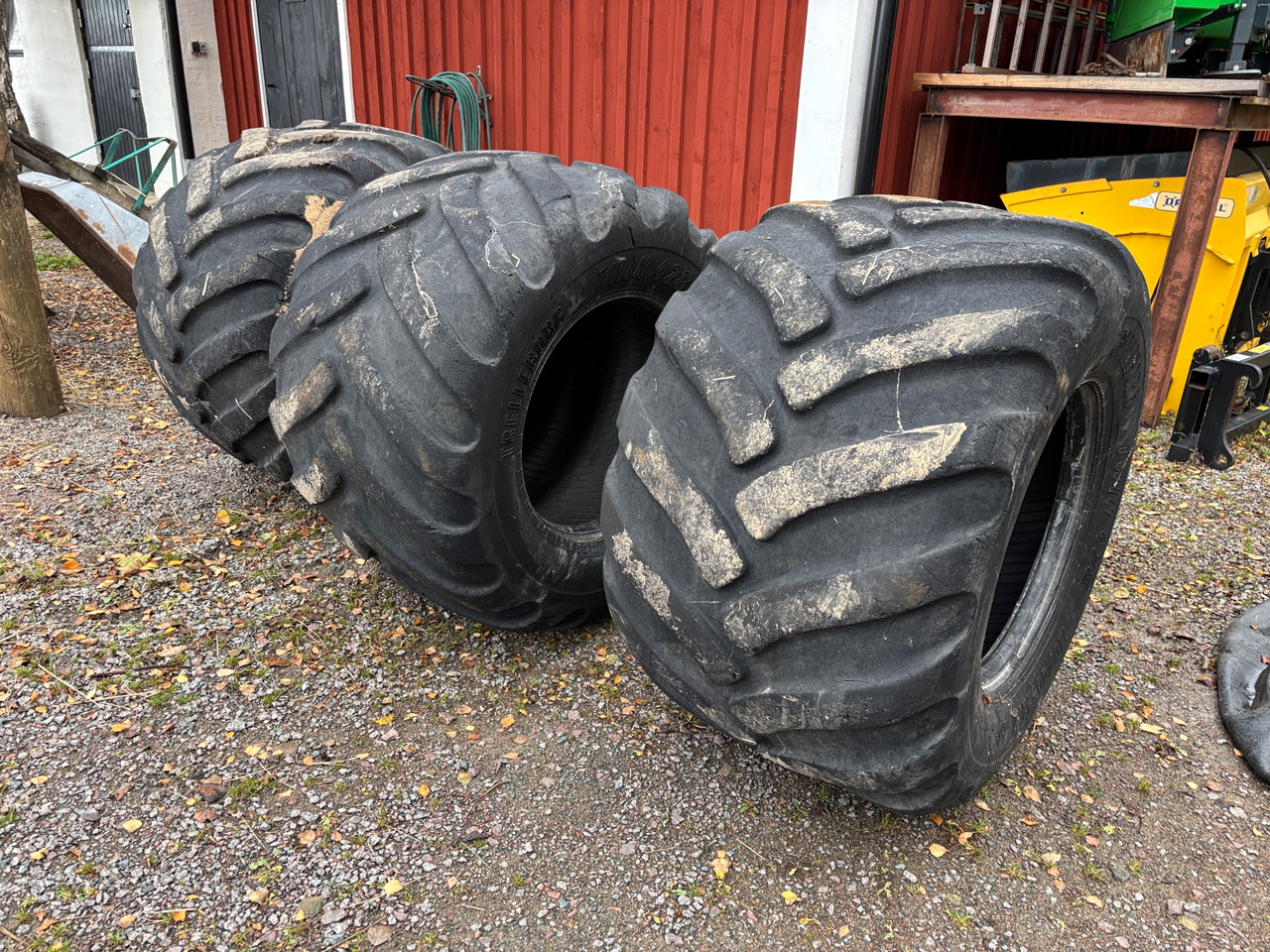 Trelleborg 710/40-22 - Däck för Byggmaskiner: bild 1 Trelleborg 710/40-22 - Däck för Byggmaskiner: bild 1