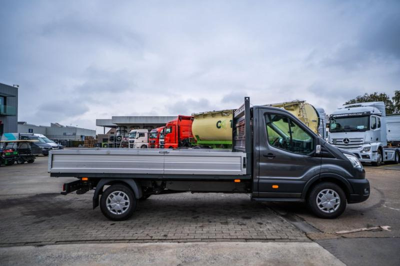 Ford TRANSIT 2.0 TDCI - Transportbil med flak: bild 3 Ford TRANSIT 2.0 TDCI - Transportbil med flak: bild 3