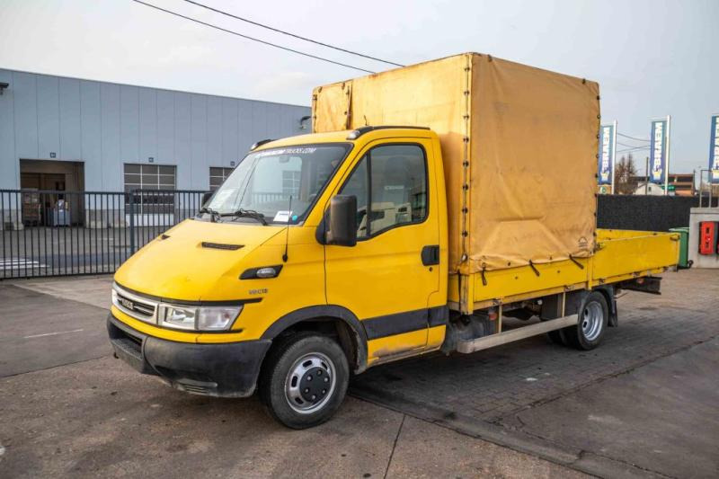 Iveco DAILY 50C13 - Transportbil med flak: bild 1 Iveco DAILY 50C13 - Transportbil med flak: bild 1