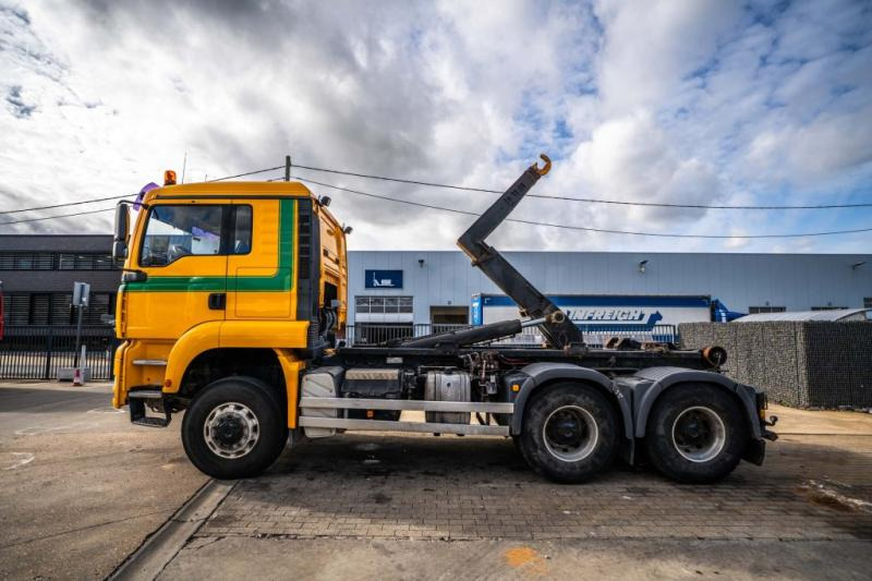 MAN TGA 33.430 BL - Lastväxlare lastbil: bild 2 MAN TGA 33.430 BL - Lastväxlare lastbil: bild 2