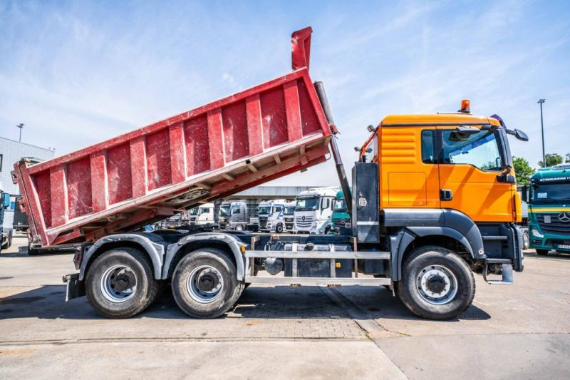 MAN TGS 33.440 BB TIPPER / TRACTOR - Tippbil lastbil: bild 3 MAN TGS 33.440 BB TIPPER / TRACTOR - Tippbil lastbil: bild 3