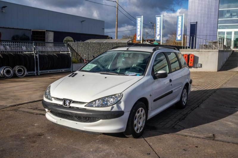 Peugeot 206 SW - Personbil: bild 1 Peugeot 206 SW - Personbil: bild 1