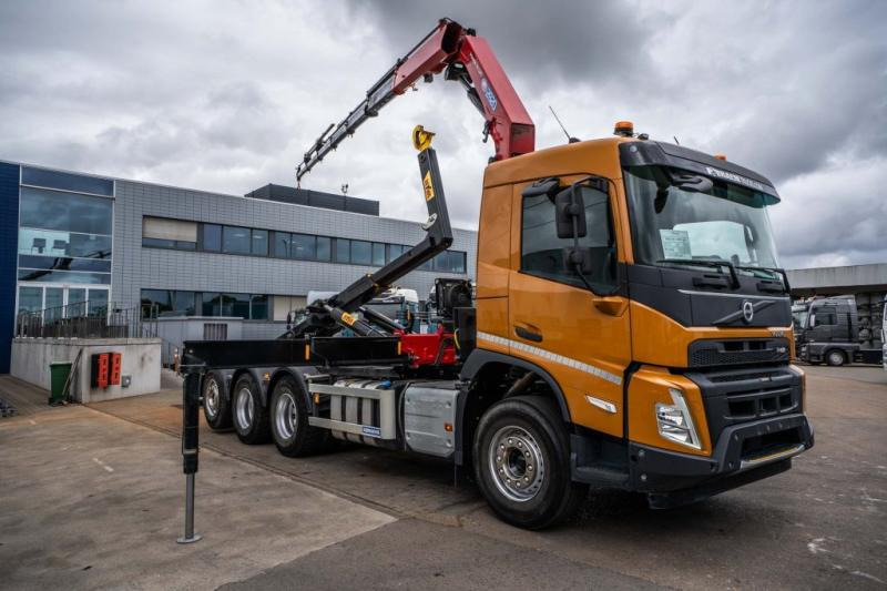 Volvo FMX 430-8x4+HMF 2820/6xhydr. - Lastväxlare lastbil, Kranbil: bild 2 Volvo FMX 430-8x4+HMF 2820/6xhydr. - Lastväxlare lastbil, Kranbil: bild 2