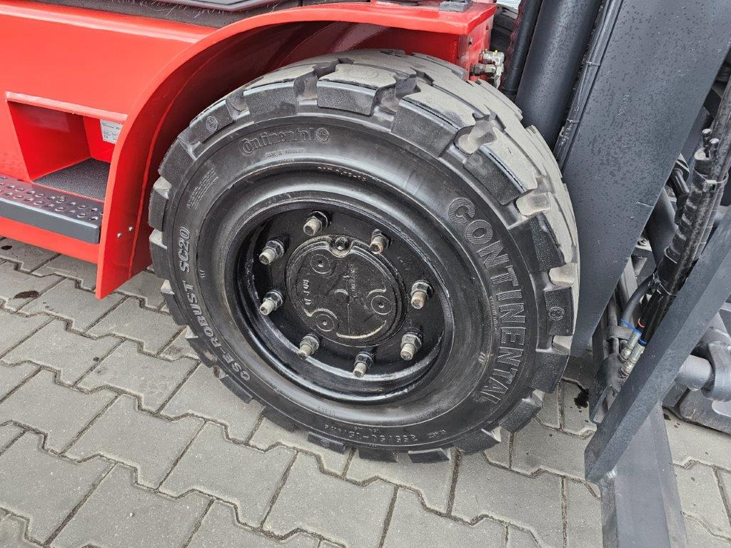 Dan Truck 8450DG Container-Indoor-Stapler -TRIPLEX - Dieseltruck: bild 2 Dan Truck 8450DG Container-Indoor-Stapler -TRIPLEX - Dieseltruck: bild 2