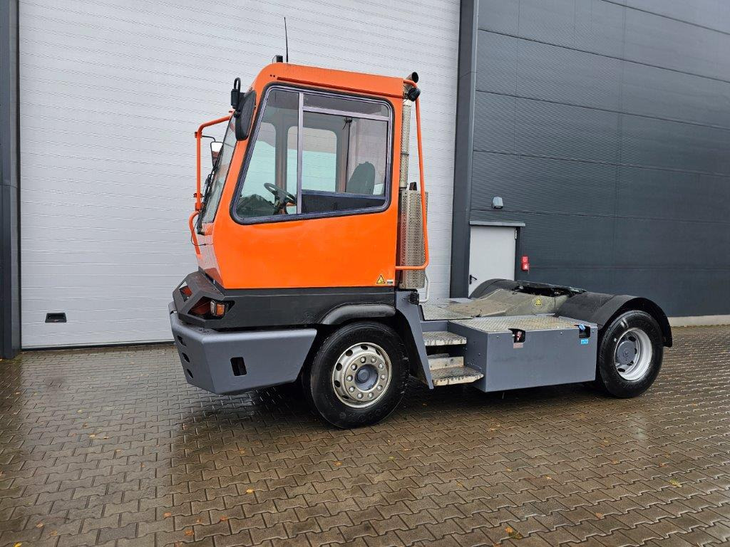 Terberg YT182 - Terminaltraktor: bild 1 Terberg YT182 - Terminaltraktor: bild 1