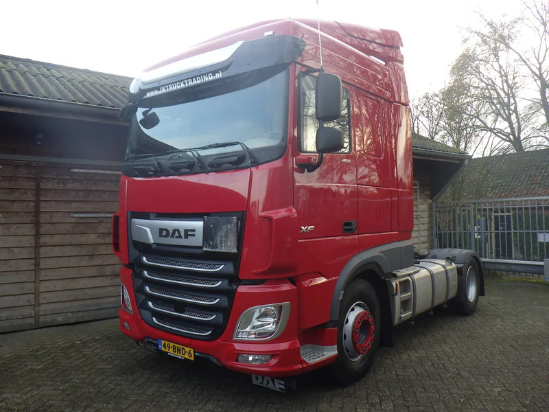 DAF XF 450 Smart Tacho 2 / 8 Tons vooras - Dragbil: bild 1 DAF XF 450 Smart Tacho 2 / 8 Tons vooras - Dragbil: bild 1