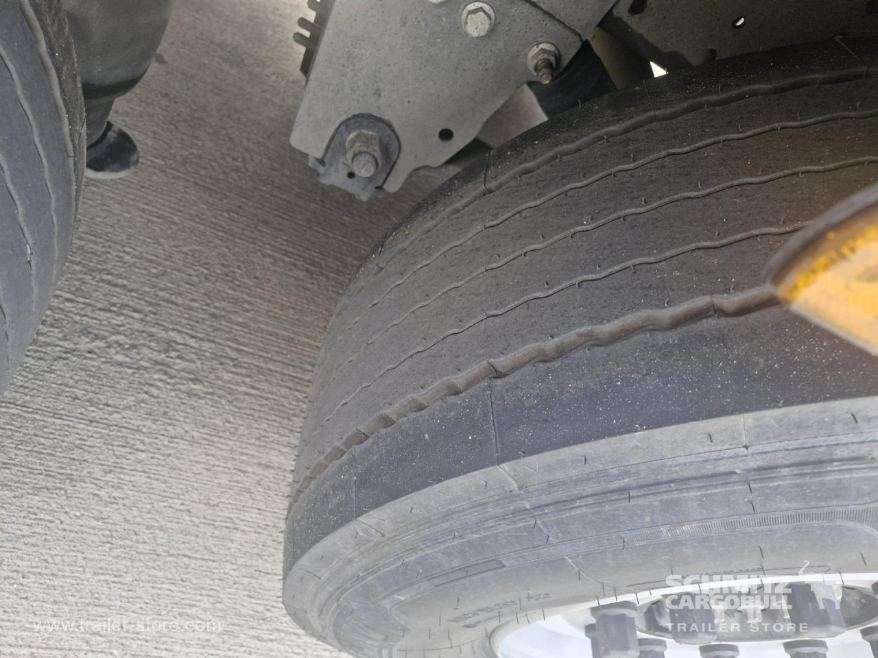 SCHMITZ Curtainsider Standard - Kapelltrailer: bild 4 SCHMITZ Curtainsider Standard - Kapelltrailer: bild 4