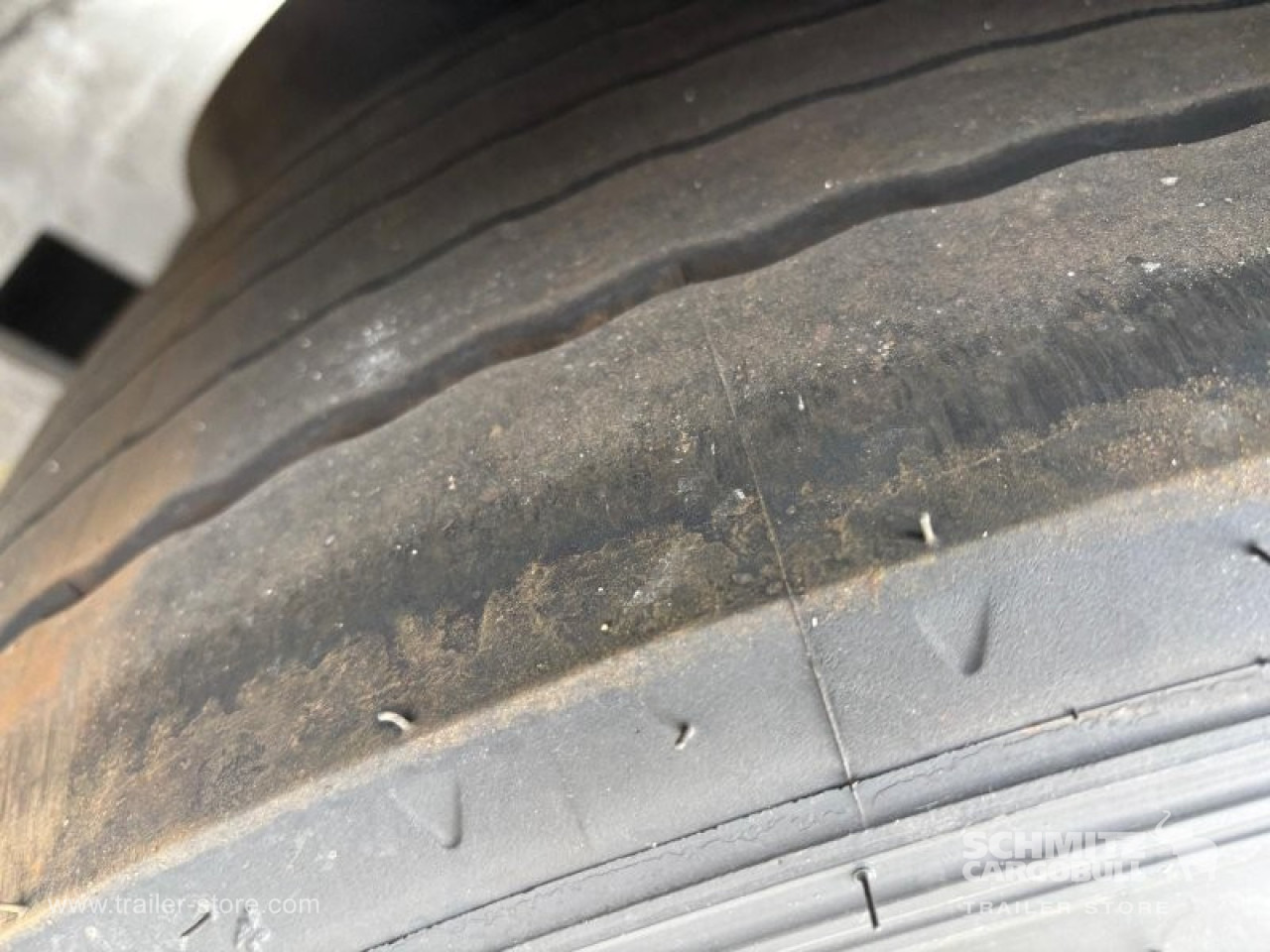 SCHMITZ Curtainsider Varios - Kapelltrailer: bild 2 SCHMITZ Curtainsider Varios - Kapelltrailer: bild 2