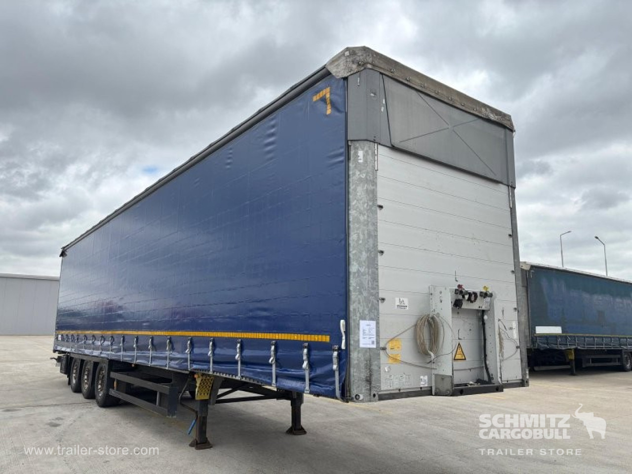 SCHMITZ Curtainsider Varios - Kapelltrailer: bild 3 SCHMITZ Curtainsider Varios - Kapelltrailer: bild 3