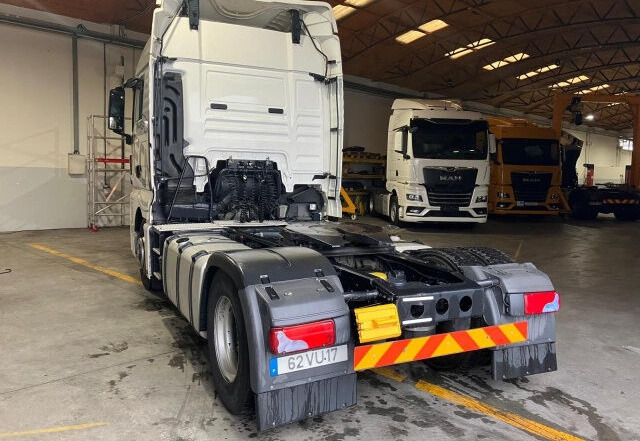 MAN TGX 18.500 4X2 BLS - Dragbil: bild 4 MAN TGX 18.500 4X2 BLS - Dragbil: bild 4