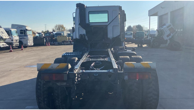 DAF CF 85.380 (EURO 3 / MANUAL GEARBOX / BOITE MANUELLE / BIG HUB / GRAND PONT / LAMES) - Chassi lastbil: bild 5 DAF CF 85.380 (EURO 3 / MANUAL GEARBOX / BOITE MANUELLE / BIG HUB / GRAND PONT / LAMES) - Chassi lastbil: bild 5