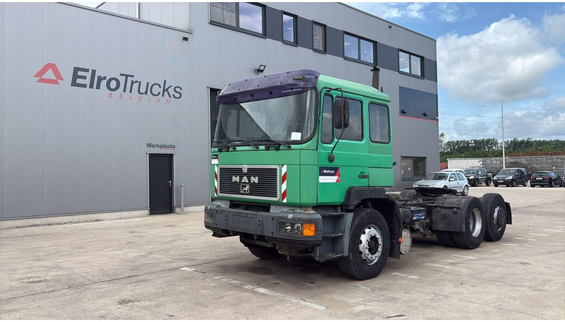 MAN 25.372 (6X2 / MANUAL PUMP / POMPE MANUELLE / 8 TYRES / 6 CYLINDERS) - Dragbil: bild 1 MAN 25.372 (6X2 / MANUAL PUMP / POMPE MANUELLE / 8 TYRES / 6 CYLINDERS) - Dragbil: bild 1