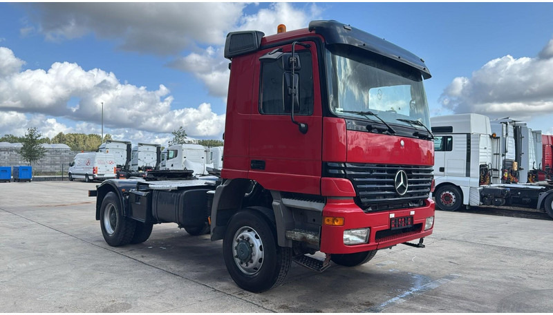 Mercedes-Benz Actros 1840 (4X4 / LAMES / GRANT PONT / PARFAIT ETAT / MP1 / V6 / ALLRAD) - Dragbil: bild 3 Mercedes-Benz Actros 1840 (4X4 / LAMES / GRANT PONT / PARFAIT ETAT / MP1 / V6 / ALLRAD) - Dragbil: bild 3