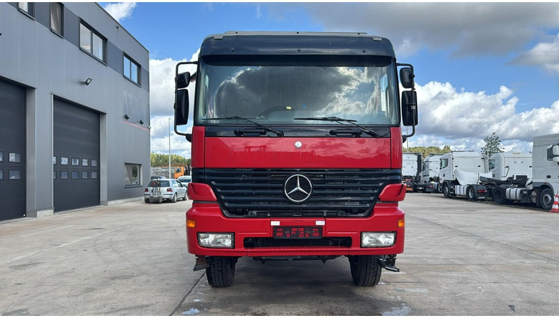 Mercedes-Benz Actros 1840 (4X4 / LAMES / GRANT PONT / PARFAIT ETAT / MP1 / V6 / ALLRAD) - Dragbil: bild 2 Mercedes-Benz Actros 1840 (4X4 / LAMES / GRANT PONT / PARFAIT ETAT / MP1 / V6 / ALLRAD) - Dragbil: bild 2