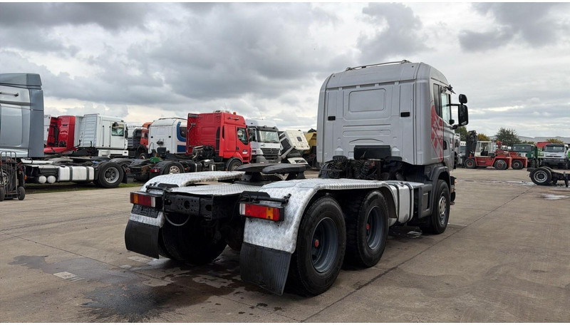 Scania R164-480 (RETARDER / BOITE MANUELLE / MANUAL GEARBOX / STEEL SUSP. / LAMES / V8) - Dragbil: bild 4 Scania R164-480 (RETARDER / BOITE MANUELLE / MANUAL GEARBOX / STEEL SUSP. / LAMES / V8) - Dragbil: bild 4