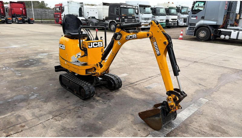 JCB 8008 (BE MACHINE / TOP CONDITION / 1898 H) - Minigrävmaskin: bild 3 JCB 8008 (BE MACHINE / TOP CONDITION / 1898 H) - Minigrävmaskin: bild 3