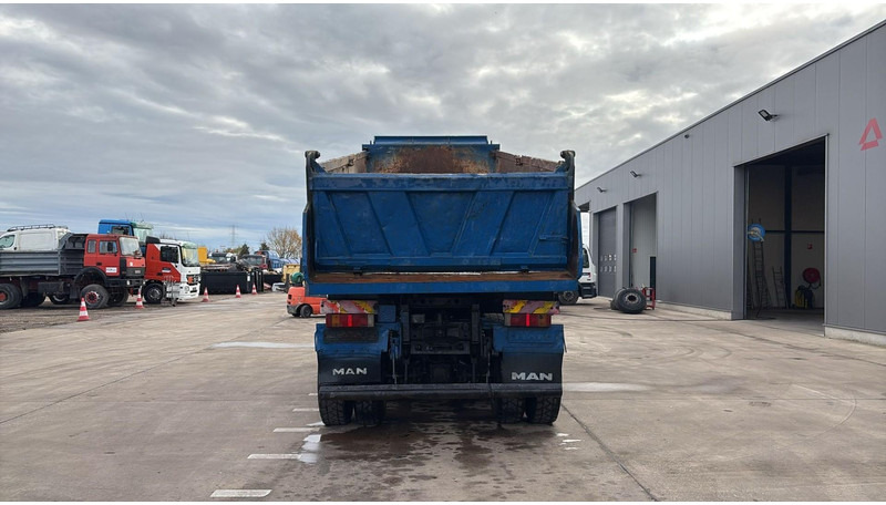 MAN 35.414 (6 CYLINDER / 8X6 / BIG AXLES / STEEL SUSP. / LAMES / GRAND PONT) - Tippbil lastbil: bild 5 MAN 35.414 (6 CYLINDER / 8X6 / BIG AXLES / STEEL SUSP. / LAMES / GRAND PONT) - Tippbil lastbil: bild 5