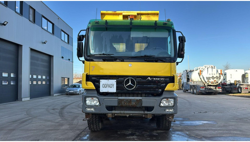 Mercedes-Benz Actros 4141 (8X8 / LAMES / GRAND PONT / V6 / BOITE MANUELLE / MANUAL GEARBOX) - Tippbil lastbil: bild 4 Mercedes-Benz Actros 4141 (8X8 / LAMES / GRAND PONT / V6 / BOITE MANUELLE / MANUAL GEARBOX) - Tippbil lastbil: bild 4