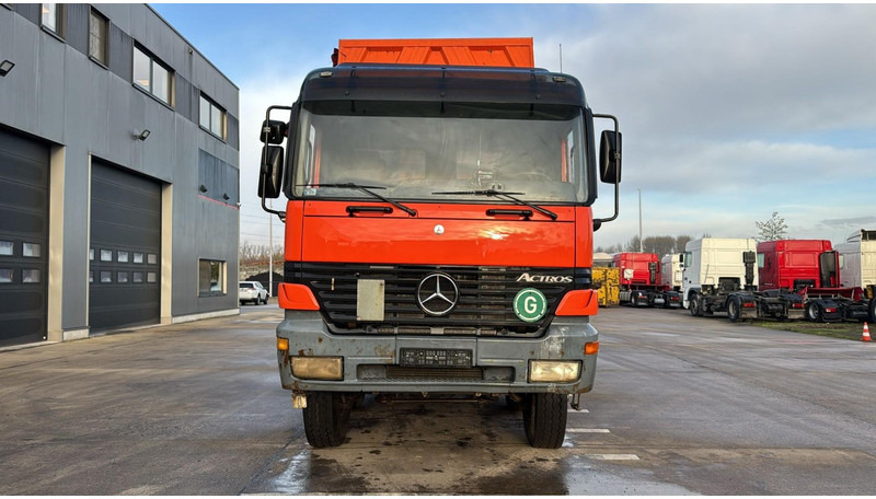Mercedes-Benz Actros 4143 (EPS / 8X6 / LAMES / GRAND PONT / STEEL SUSP. / BIG AXLE / V6) - Tippbil lastbil: bild 2 Mercedes-Benz Actros 4143 (EPS / 8X6 / LAMES / GRAND PONT / STEEL SUSP. / BIG AXLE / V6) - Tippbil lastbil: bild 2