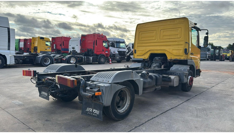 Mercedes-Benz Atego 815 (BOITE MANUELLE / MANUAL GEARBOX) - Chassi lastbil: bild 4 Mercedes-Benz Atego 815 (BOITE MANUELLE / MANUAL GEARBOX) - Chassi lastbil: bild 4