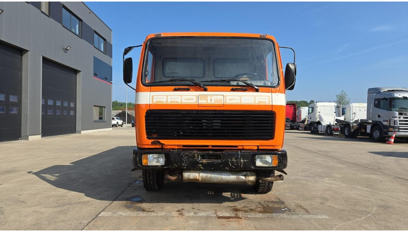 Mercedes-Benz SK 1619 (12.400L / GERMAN TRUCK / CAMION ALLEMAGNE / LAMES / GRAND PONT / V6) - Tankbil: bild 2 Mercedes-Benz SK 1619 (12.400L / GERMAN TRUCK / CAMION ALLEMAGNE / LAMES / GRAND PONT / V6) - Tankbil: bild 2