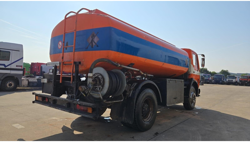 Mercedes-Benz SK 1619 (12.400L / GERMAN TRUCK / CAMION ALLEMAGNE / LAMES / GRAND PONT / V6) - Tankbil: bild 5 Mercedes-Benz SK 1619 (12.400L / GERMAN TRUCK / CAMION ALLEMAGNE / LAMES / GRAND PONT / V6) - Tankbil: bild 5