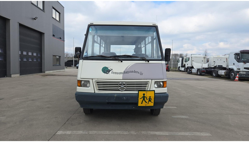 Mercedes-Benz Vario 614 (BELGIAN BUS / 34 SEATS / MANUAL PUMP / LAMES / STEEL SUSP.) - Stadsbuss: bild 3 Mercedes-Benz Vario 614 (BELGIAN BUS / 34 SEATS / MANUAL PUMP / LAMES / STEEL SUSP.) - Stadsbuss: bild 3